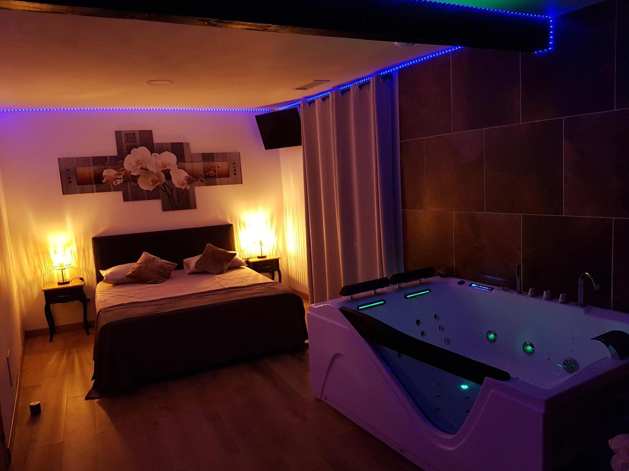 Love Room Jaccuzi Puisserguier Zewnętrze zdjęcie